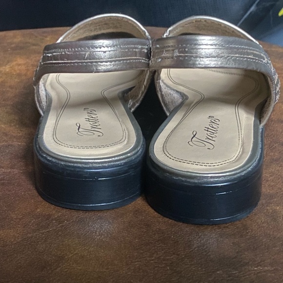 Trotters Woven Lucy Slingbacks - Picture 5 of 9